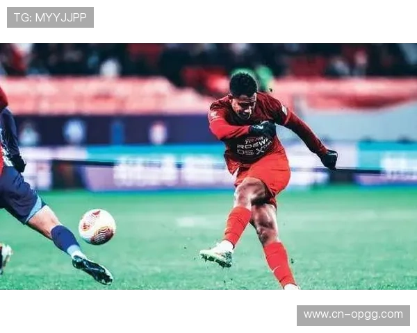 巴西中场茹萨以自由身告别上海海港即将加盟成都蓉城