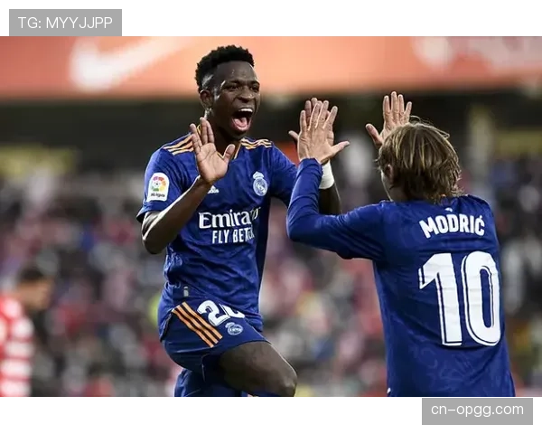 即时战报:格拉纳达球员被红牌罚下,十人应战客场0-1落后皇家社会 即时战报:格拉纳达球员被红牌罚下,十人应战客场0-1落后皇家社会